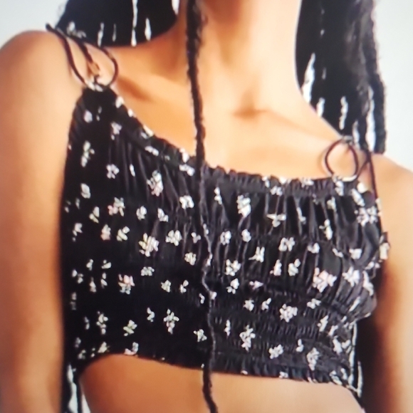 Free People Tops - Free People Kaia Crop Top Size L Black